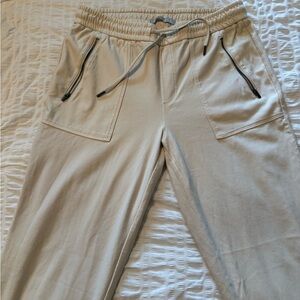 GUC women’s Athleta cotton joggers. 4
